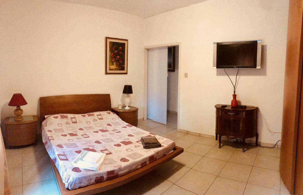 Tl Appartamenti Arance E Rose Bologna Bagian luar foto
