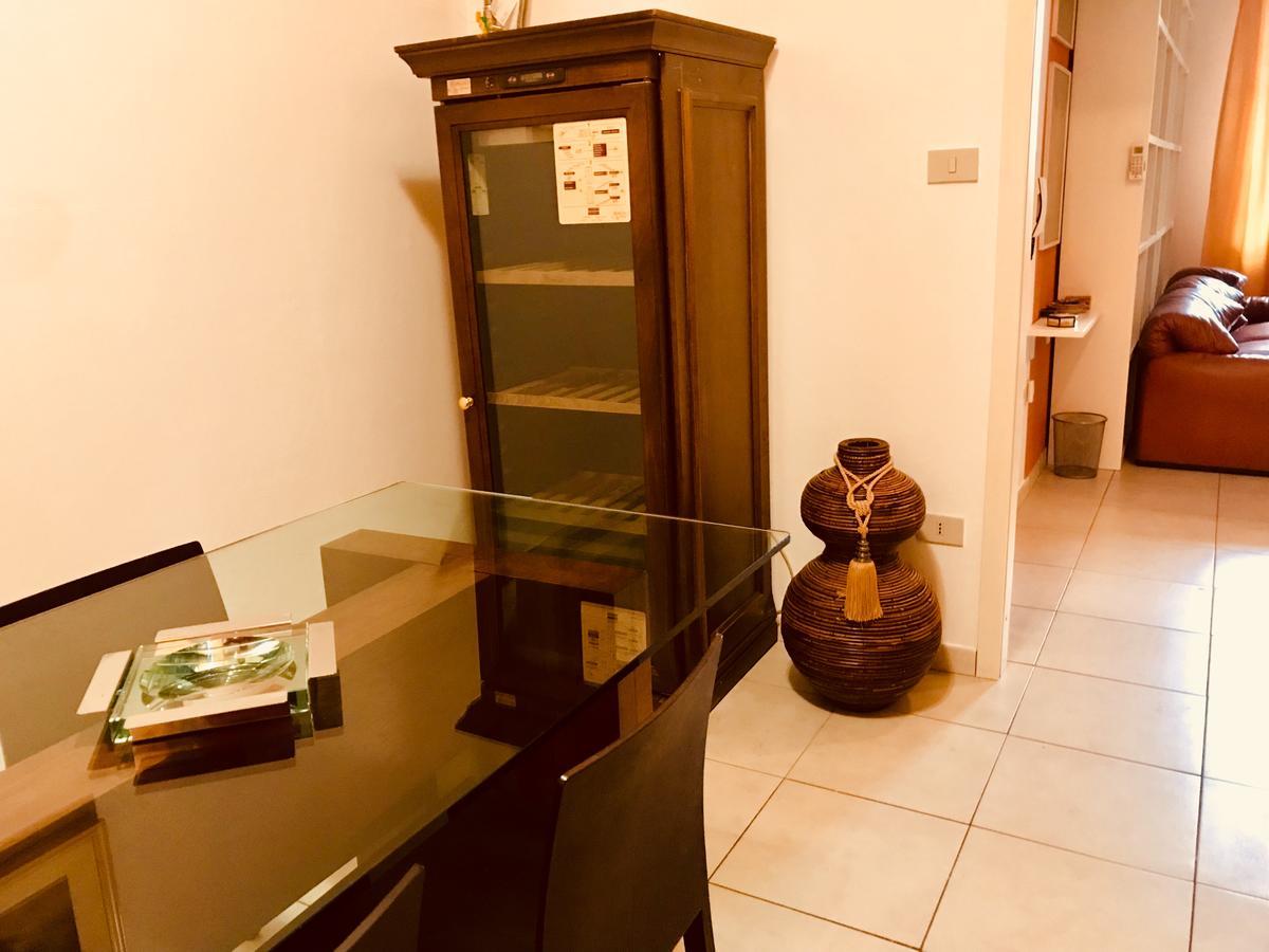 Tl Appartamenti Arance E Rose Bologna Bagian luar foto